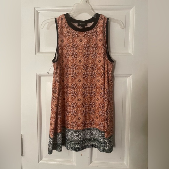 AB Studio Tops - NWOT AB Studio Geometric Tank Top